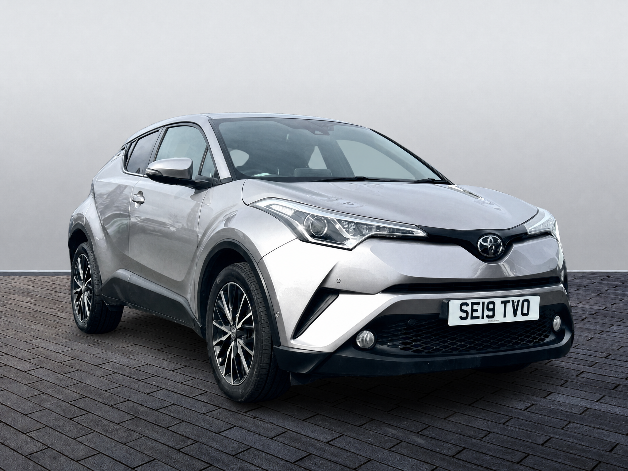 Main listing image - Toyota C-HR