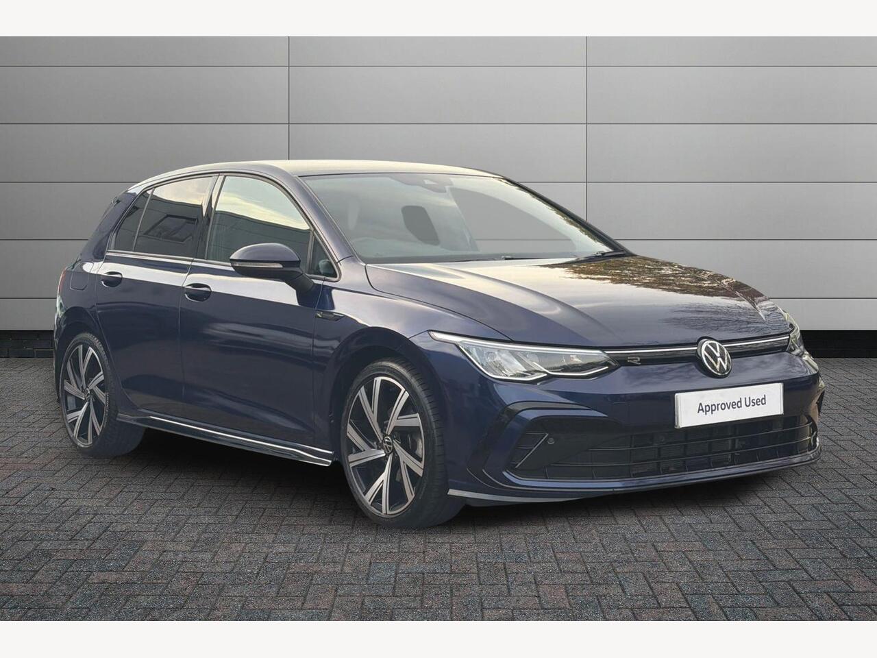 Main listing image - Volkswagen Golf