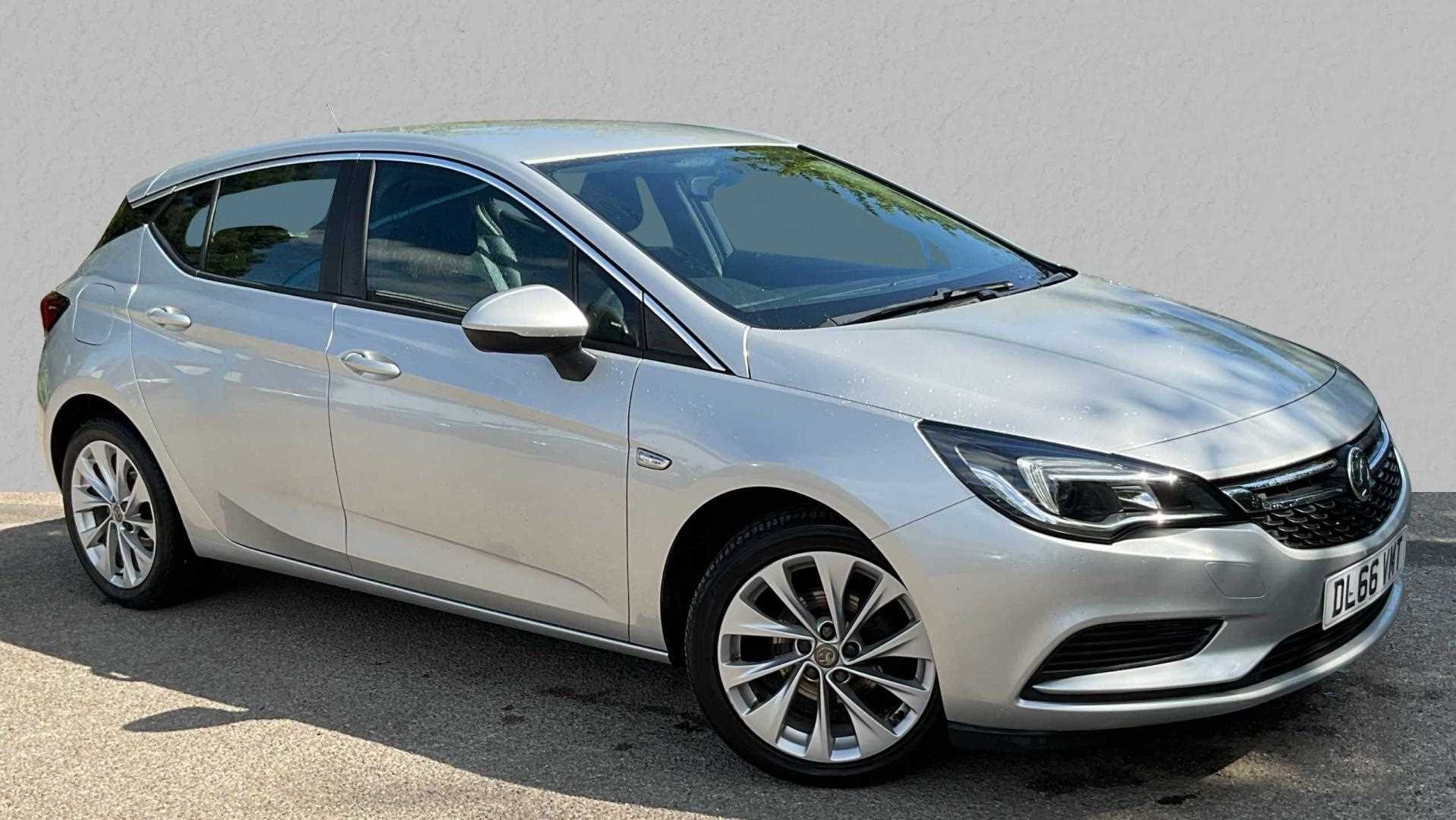 Main listing image - Vauxhall Astra