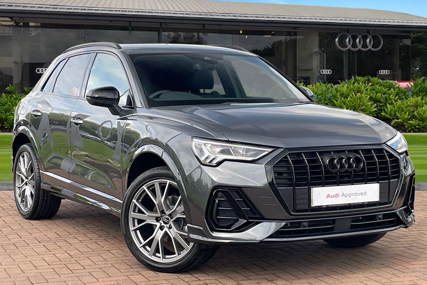 Main listing image - Audi Q3