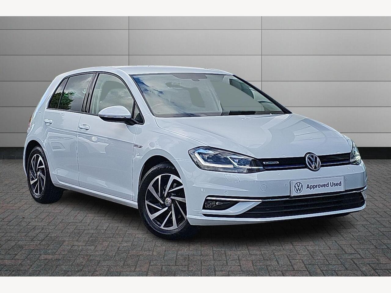 Main listing image - Volkswagen Golf
