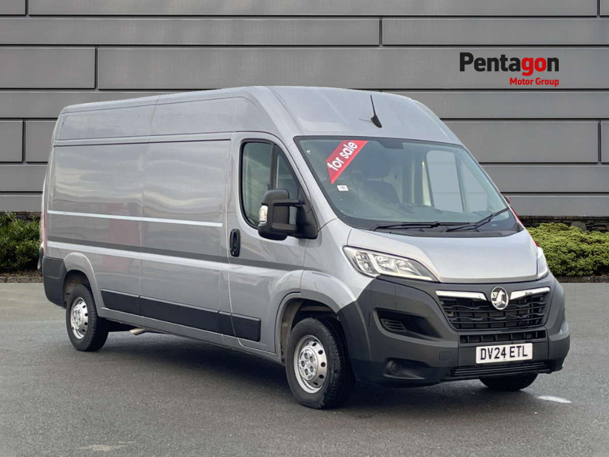 Main listing image - Vauxhall Movano