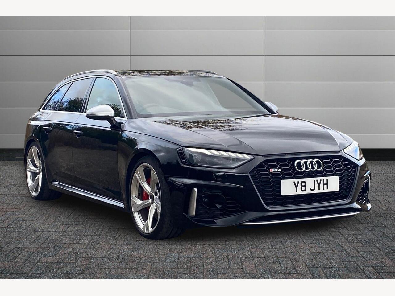 Main listing image - Audi RS4
