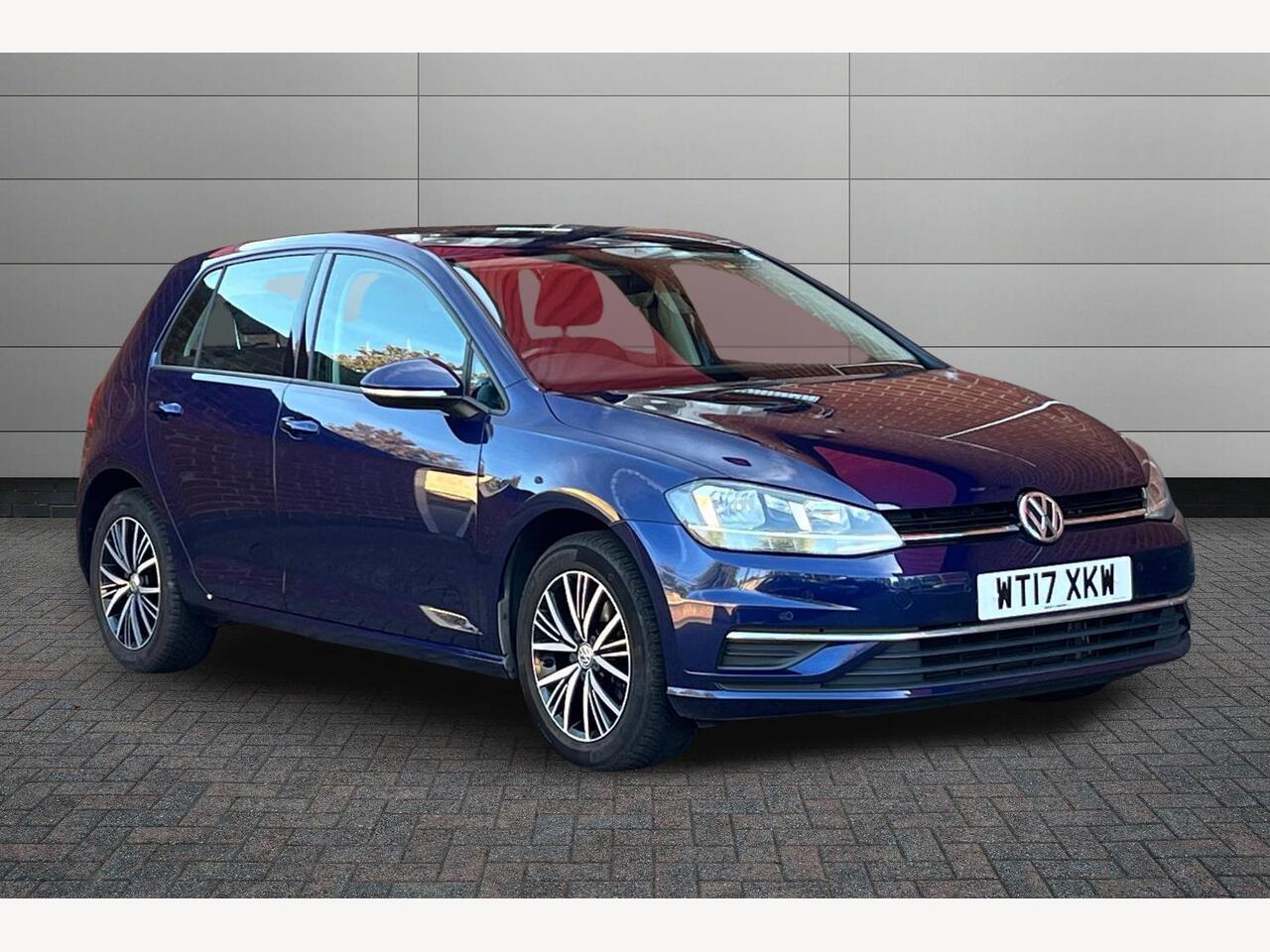 Main listing image - Volkswagen Golf