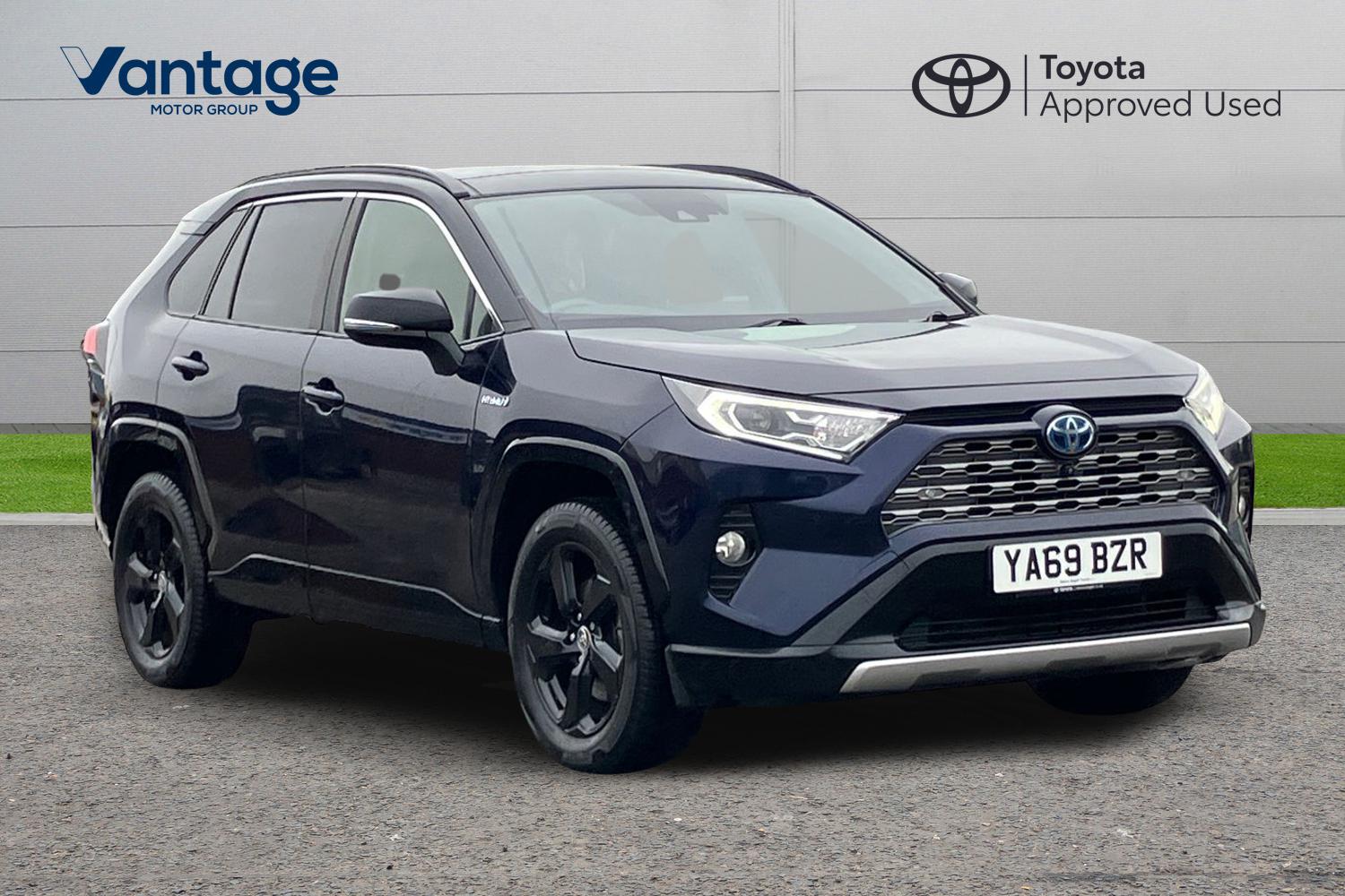Main listing image - Toyota RAV4
