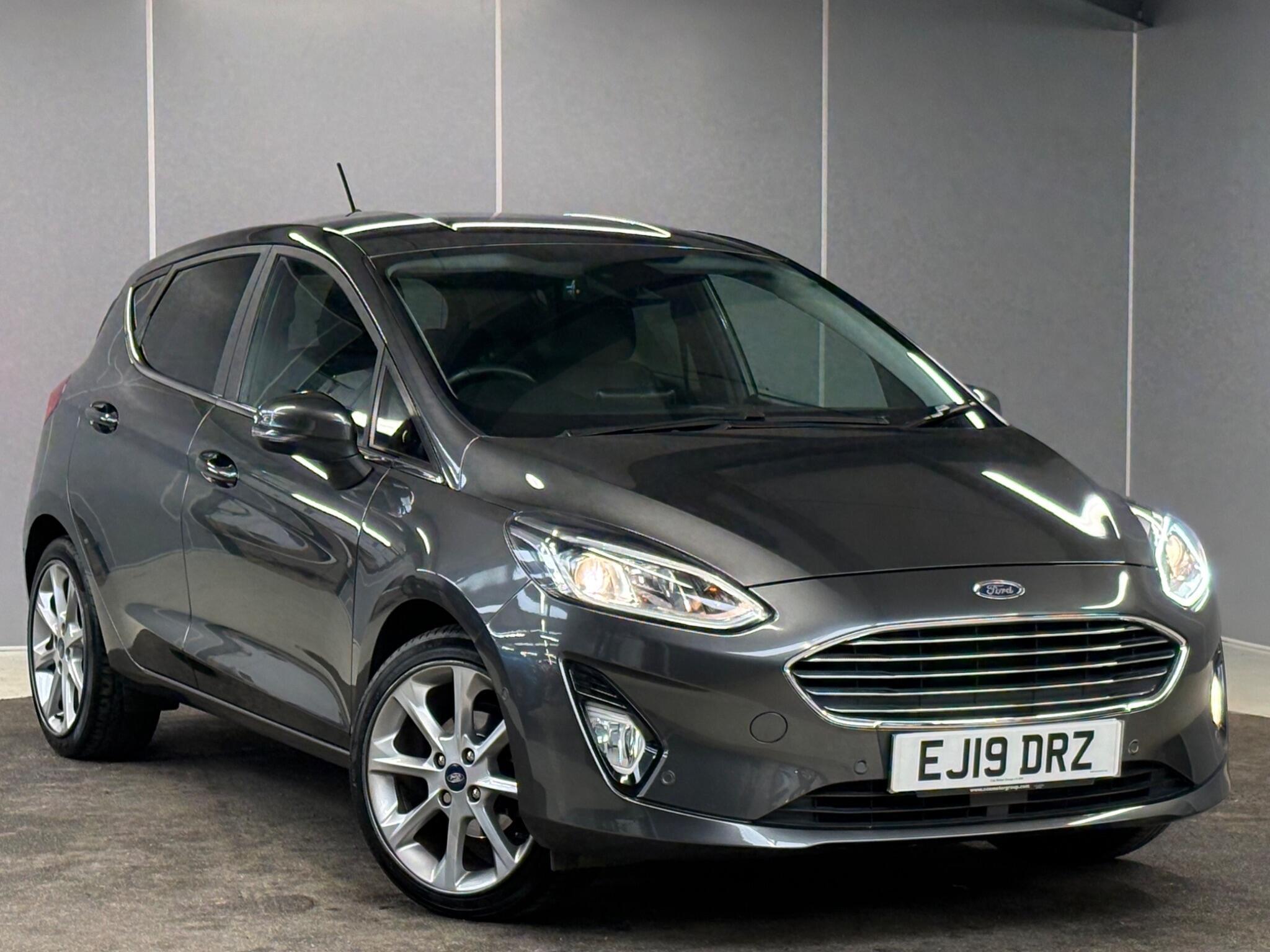 Main listing image - Ford Fiesta
