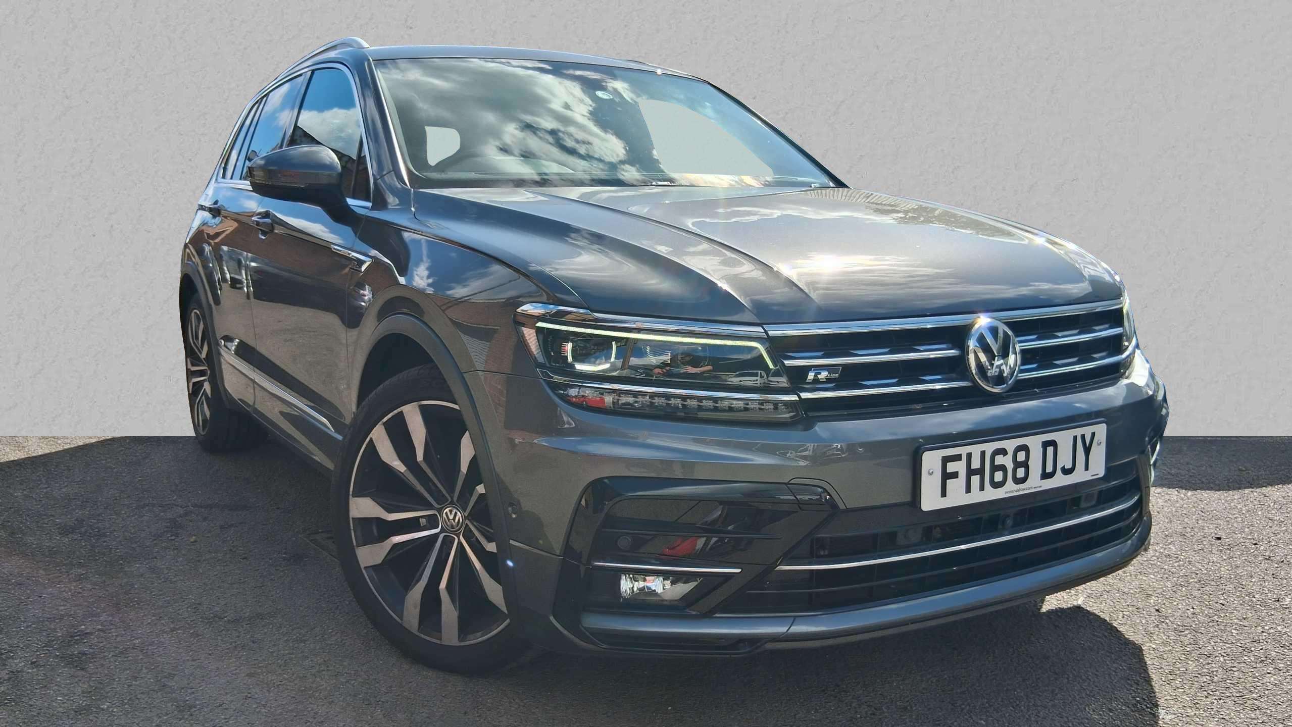Main listing image - Volkswagen Tiguan