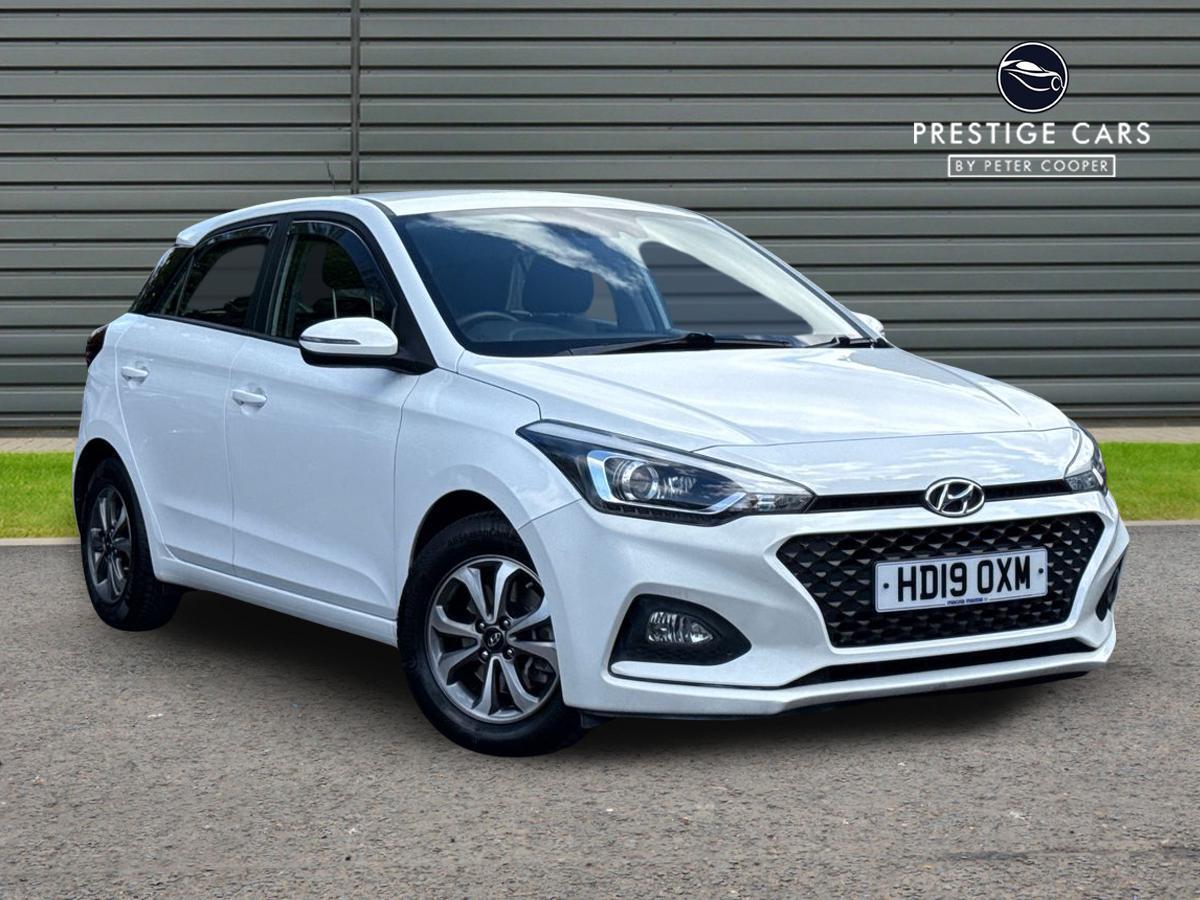 Main listing image - Hyundai i20