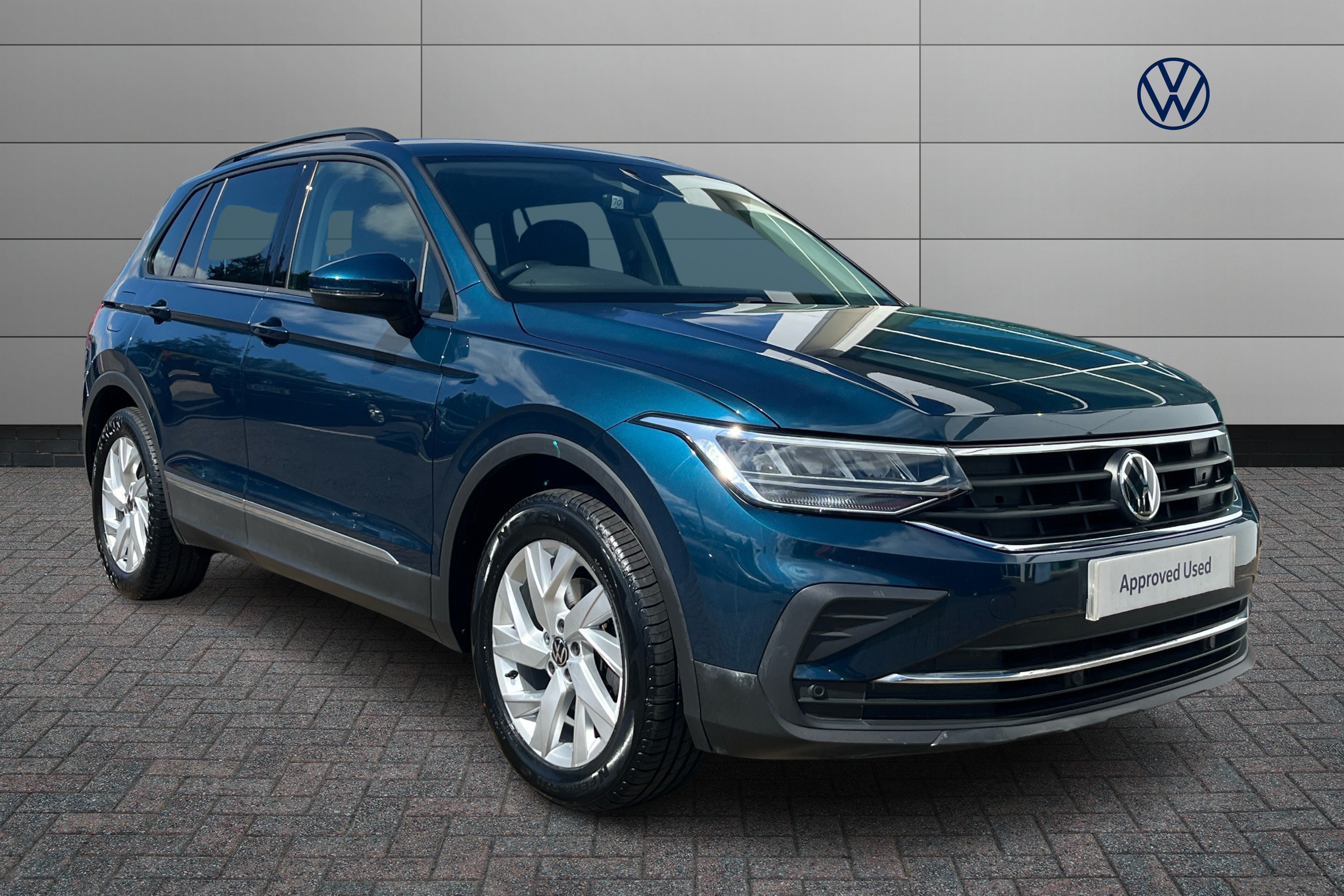 Main listing image - Volkswagen Tiguan