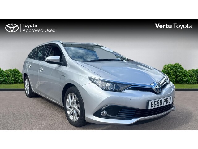 Main listing image - Toyota Auris