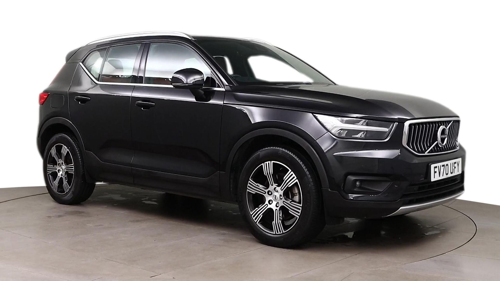 Main listing image - Volvo XC40