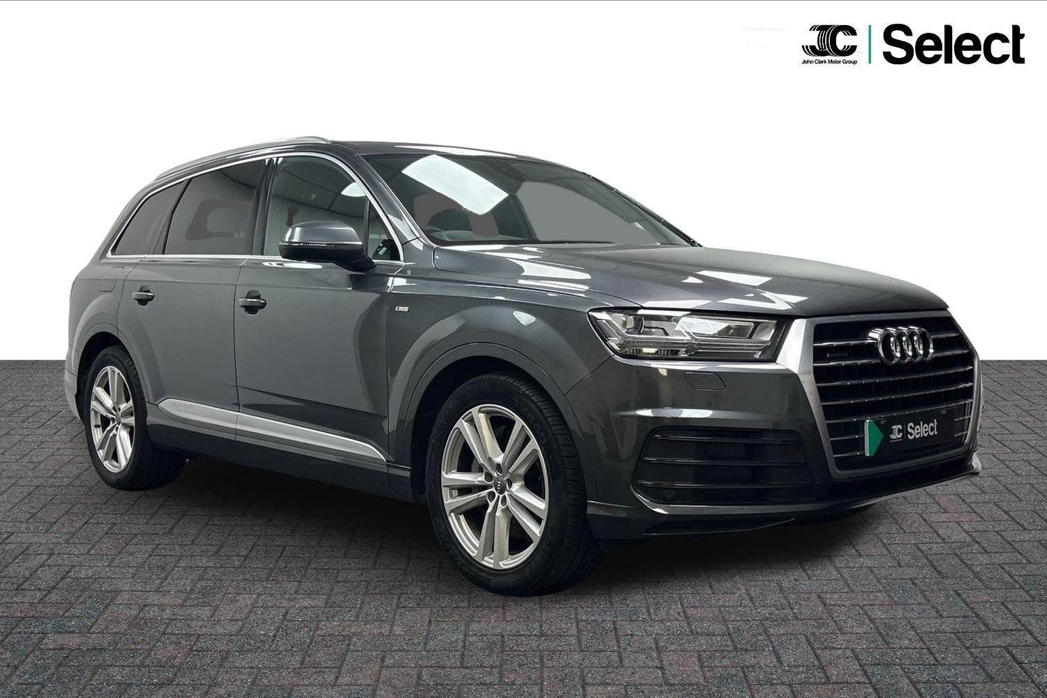 Main listing image - Audi Q7