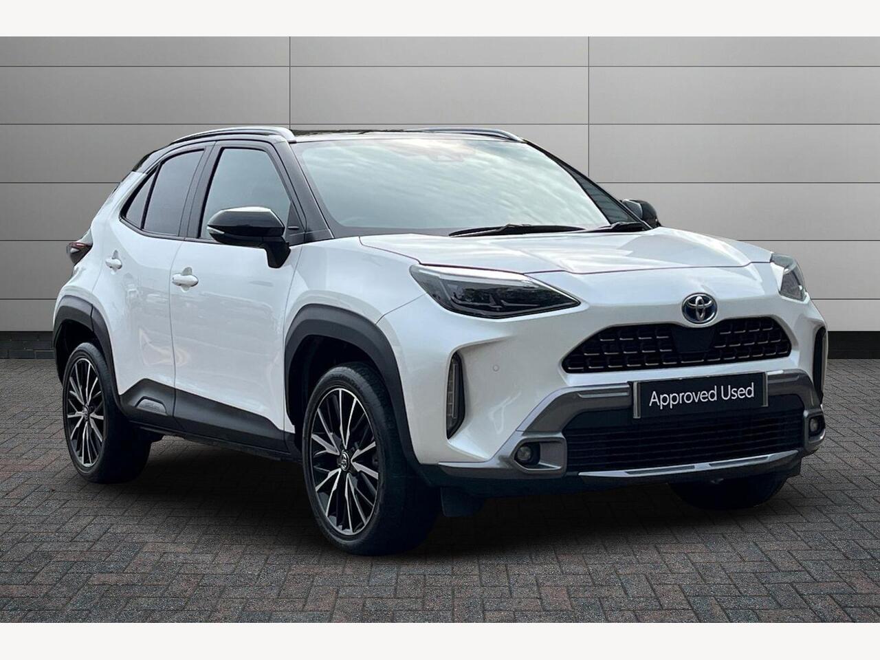 Main listing image - Toyota Yaris Cross