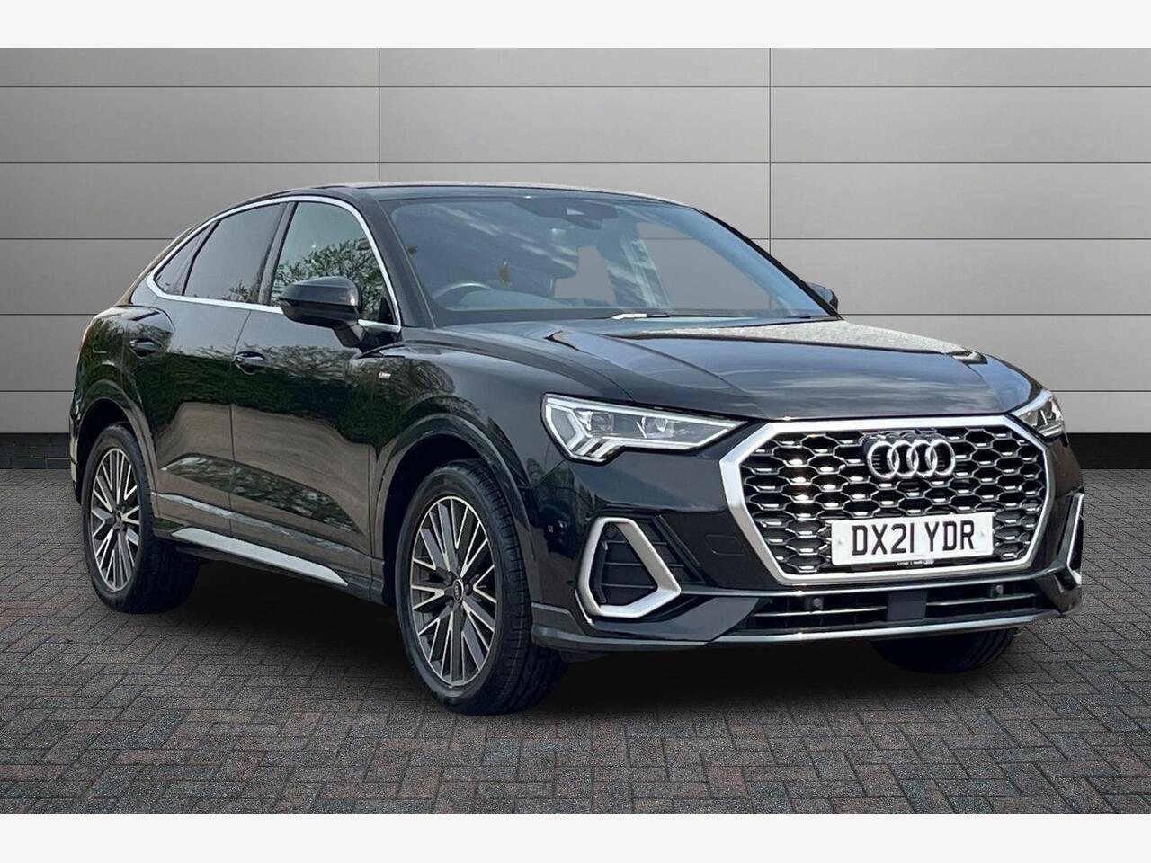 Main listing image - Audi Q3
