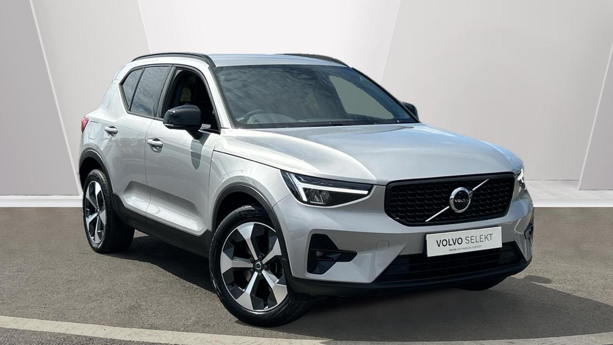 Main listing image - Volvo XC40