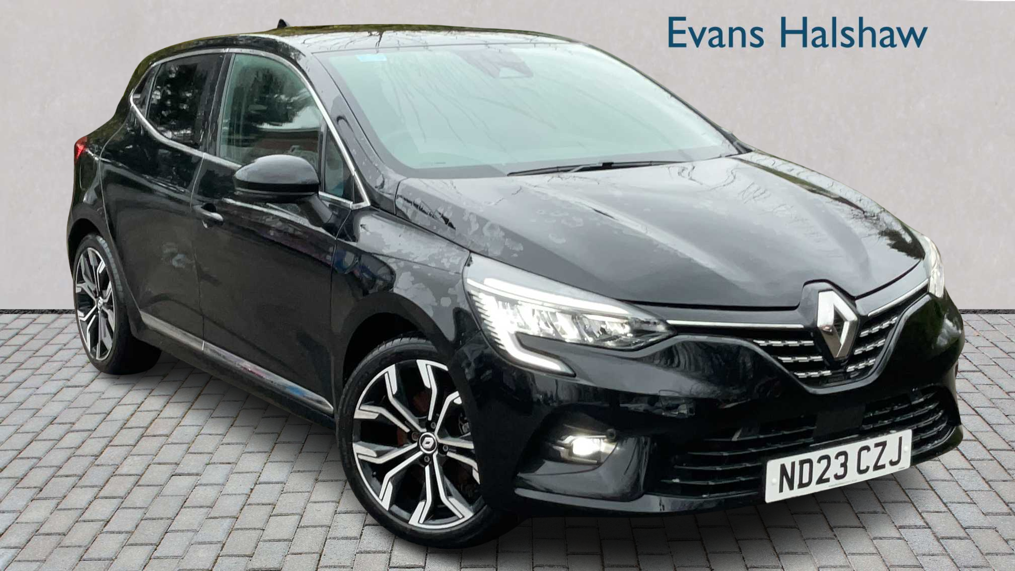 Main listing image - Renault Clio