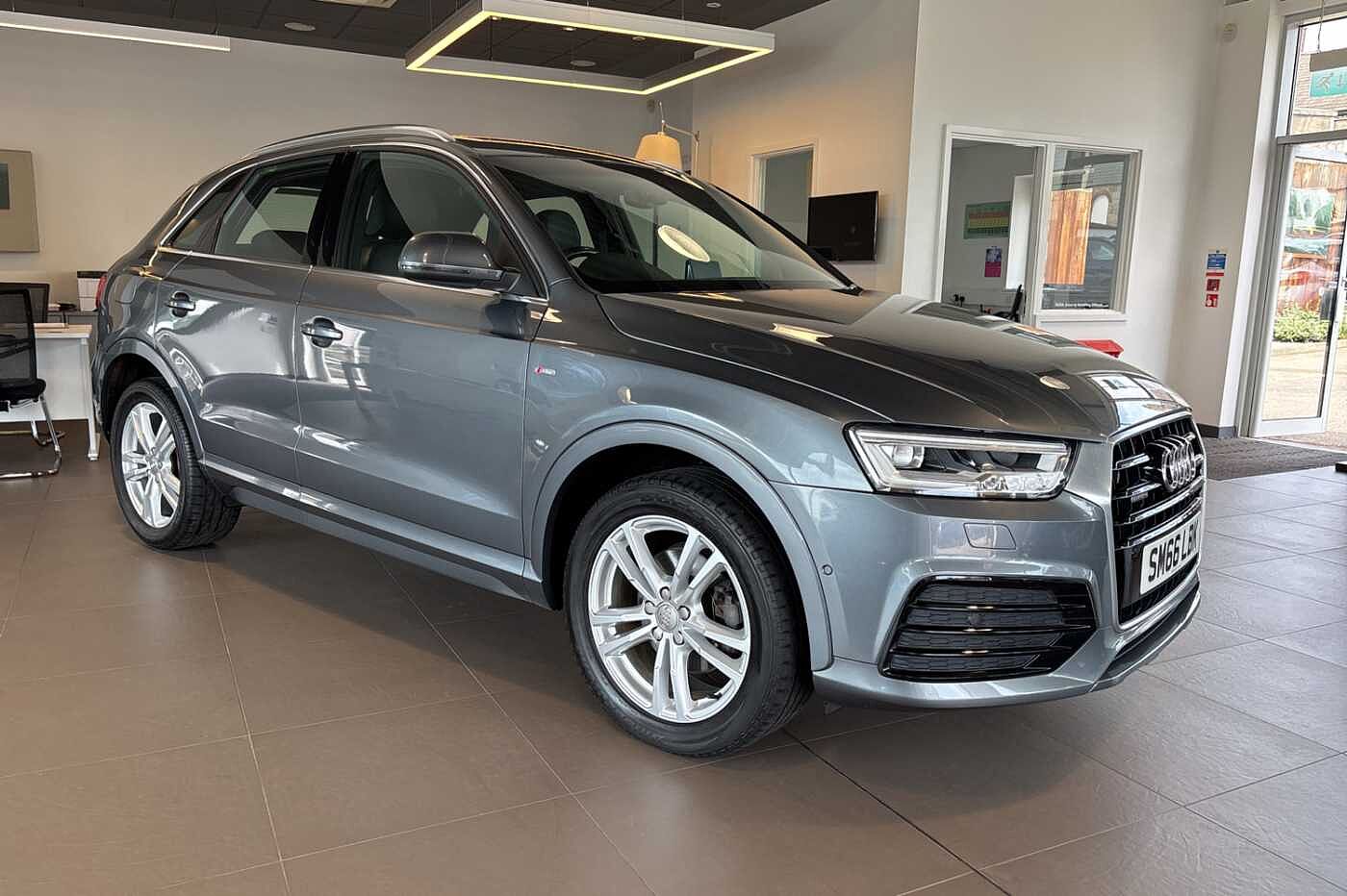 Main listing image - Audi Q3