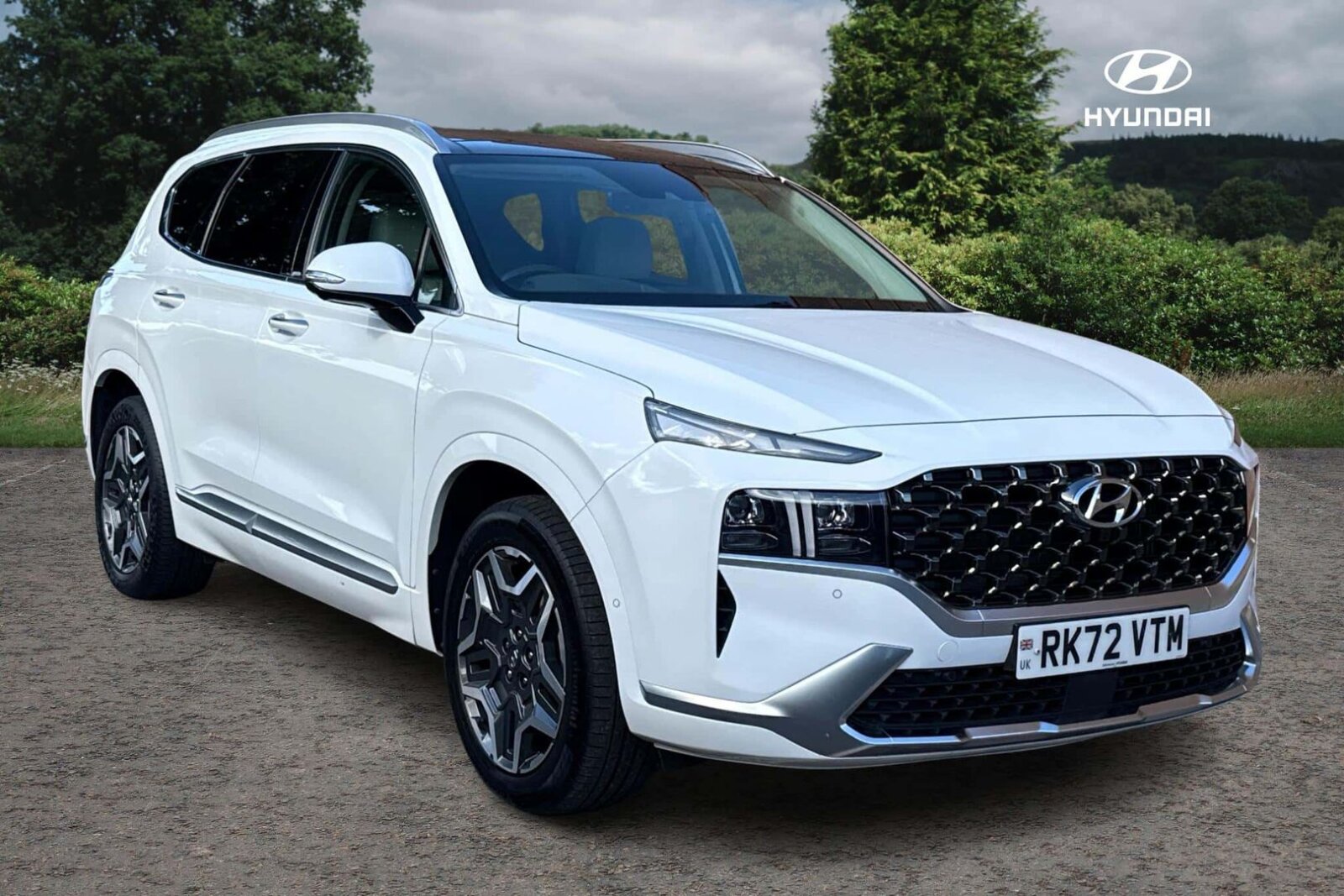 Main listing image - Hyundai Santa Fe
