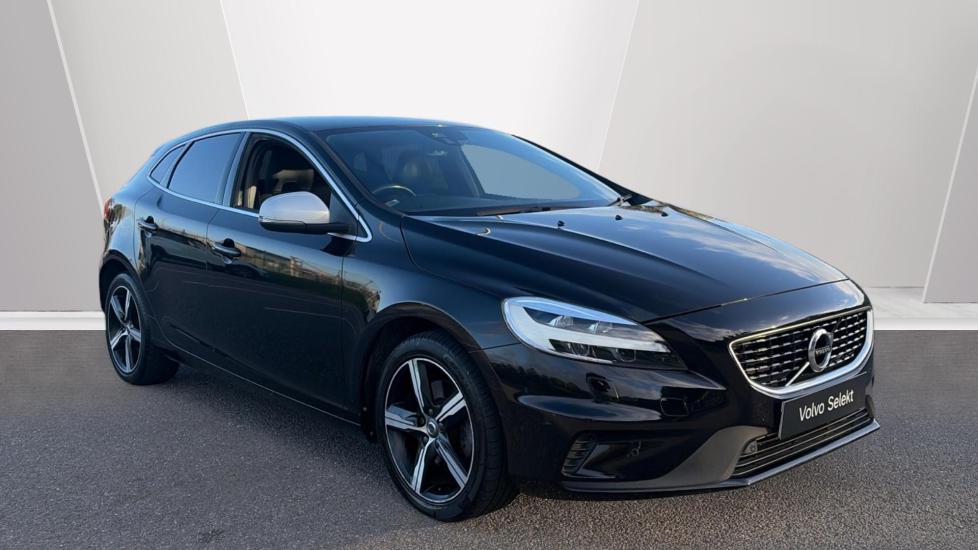 Main listing image - Volvo V40