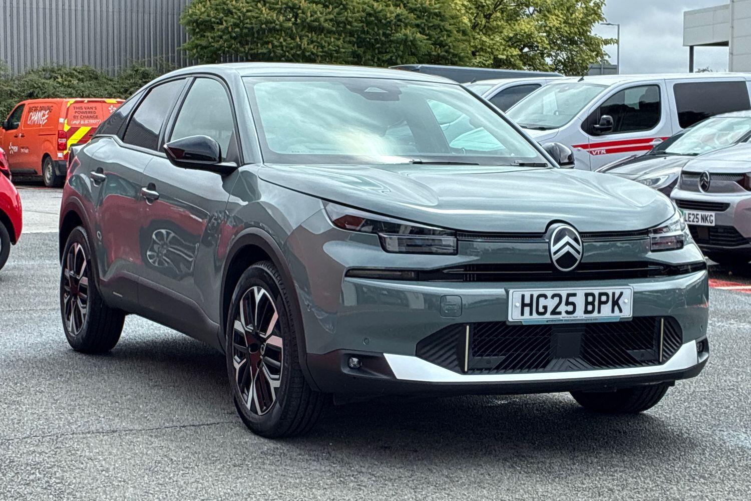 Main listing image - Citroen C4