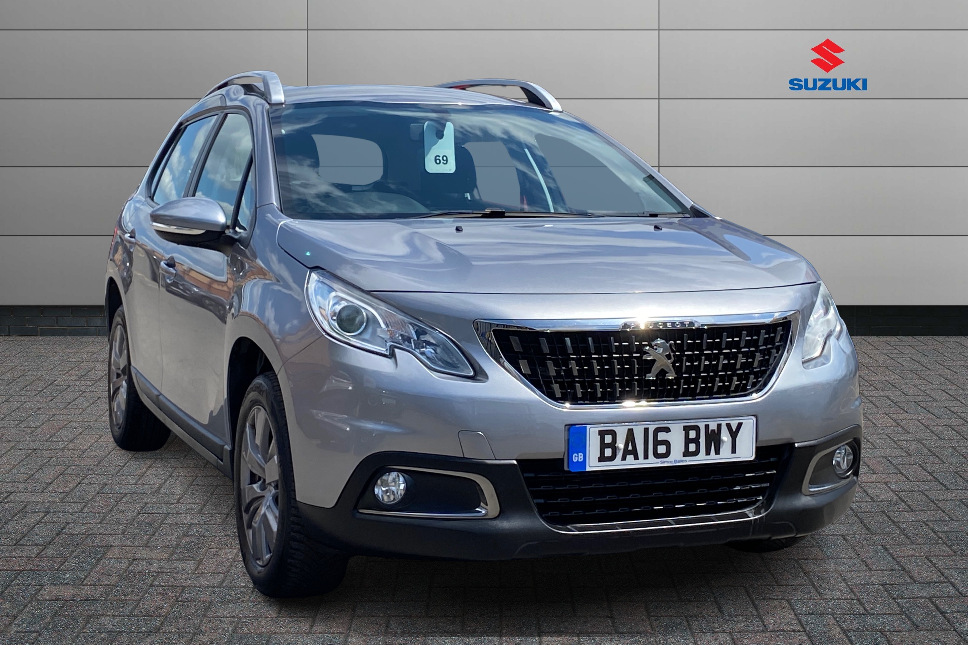 Main listing image - Peugeot 2008