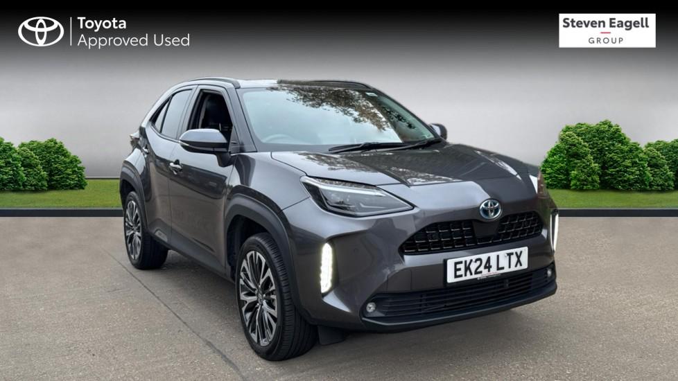 Main listing image - Toyota Yaris Cross