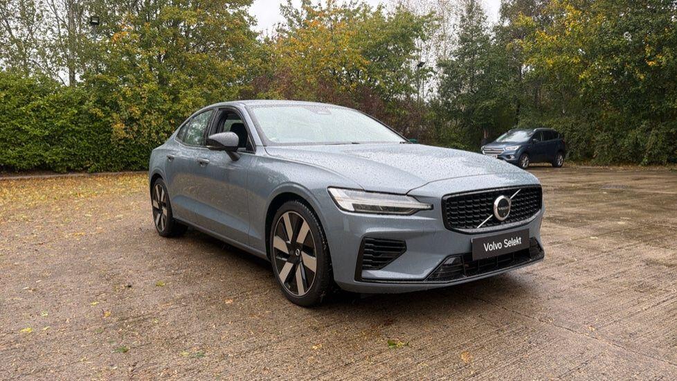 Main listing image - Volvo S60