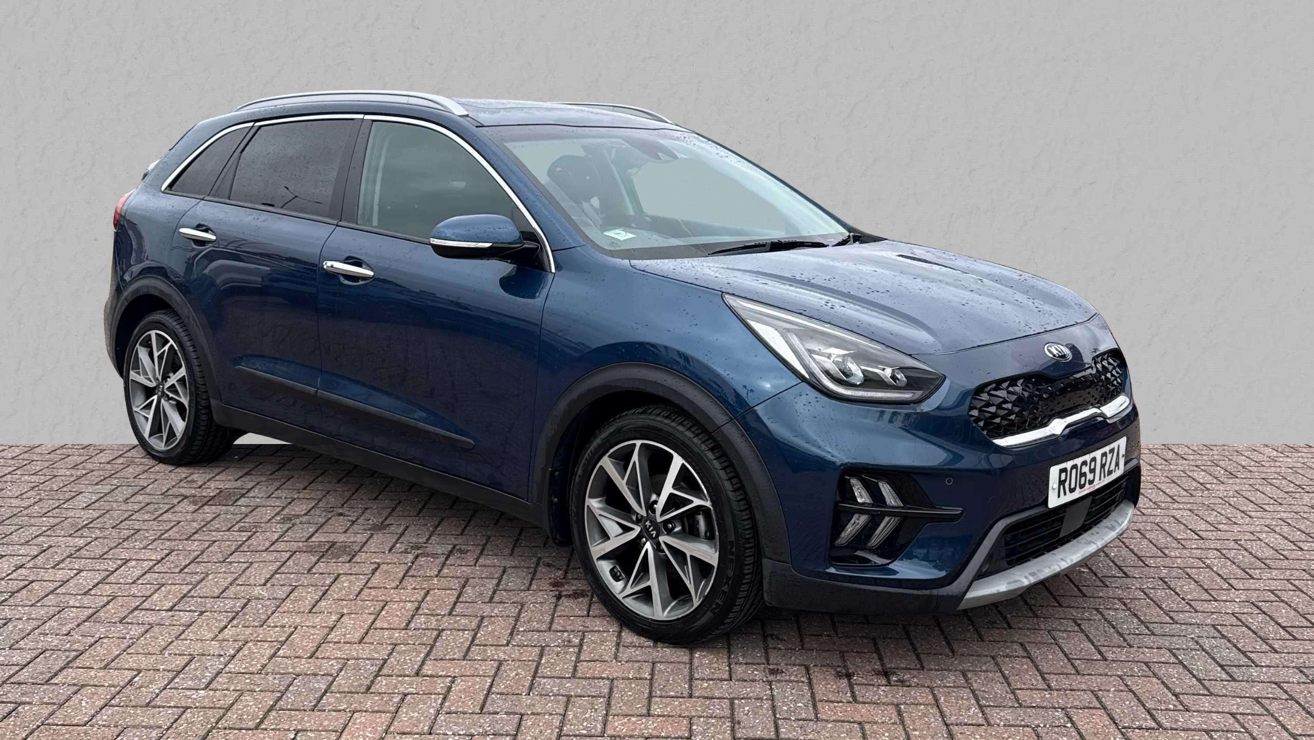 Main listing image - Kia Niro