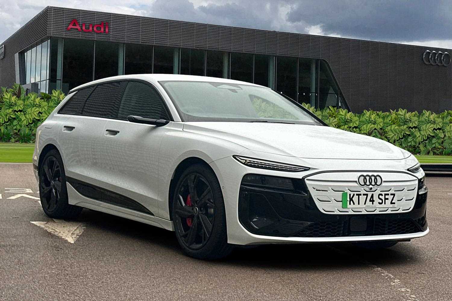 Main listing image - Audi S6
