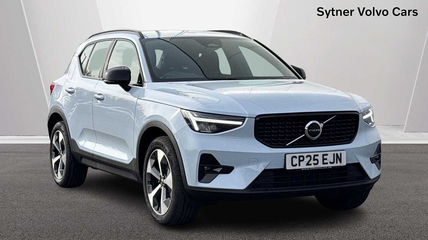 Main listing image - Volvo XC40