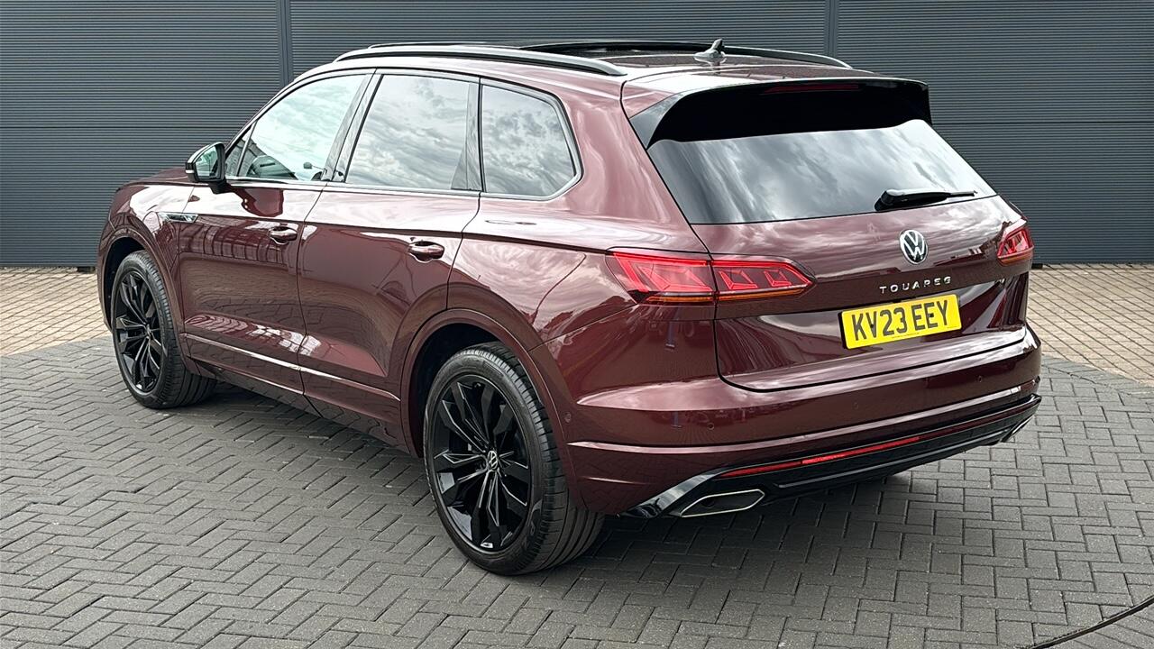 Main listing image - Volkswagen Touareg