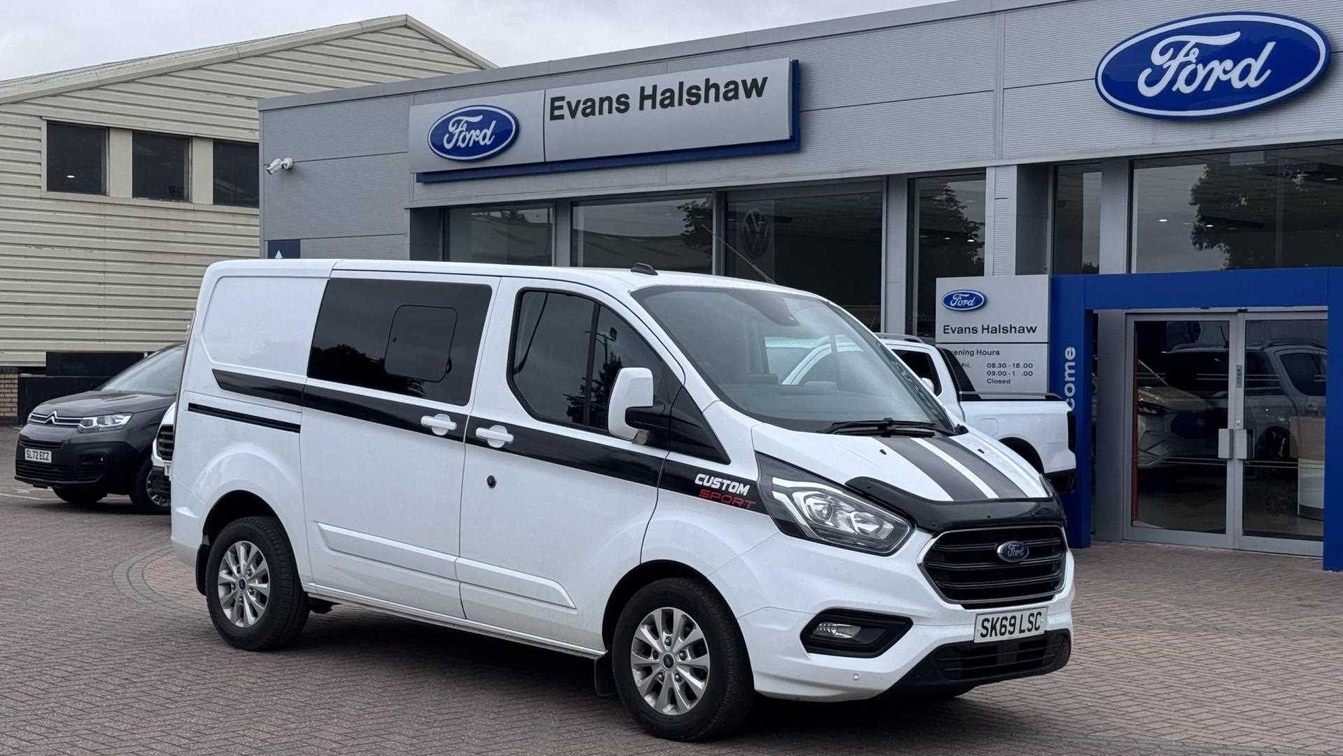 Main listing image - Ford Transit Custom