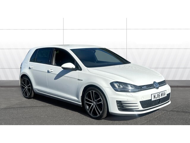 Main listing image - Volkswagen Golf