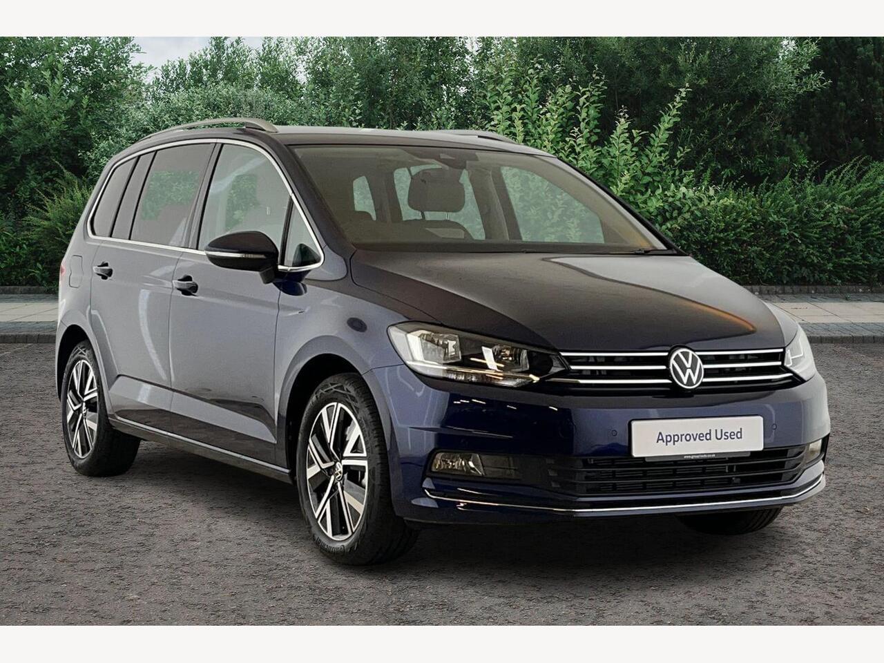 Main listing image - Volkswagen Touran