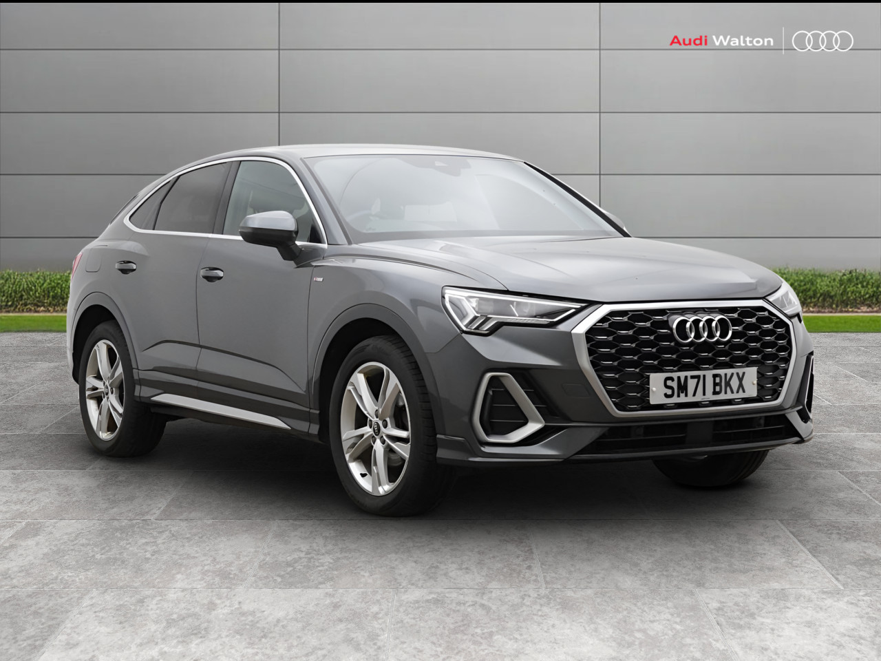 Main listing image - Audi Q3