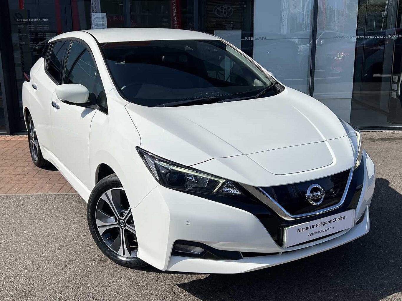 Main listing image - Nissan Leaf
