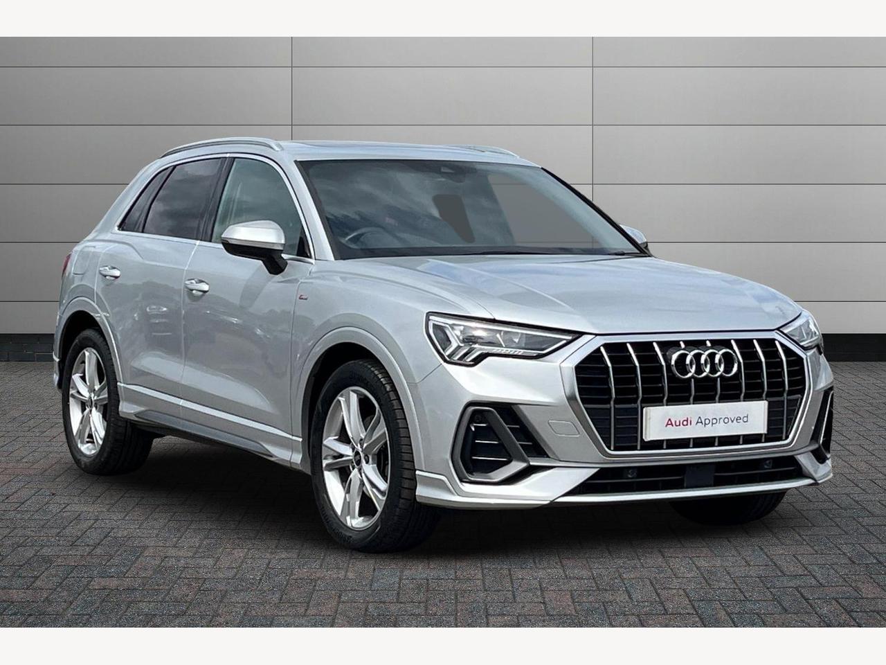 Main listing image - Audi Q3