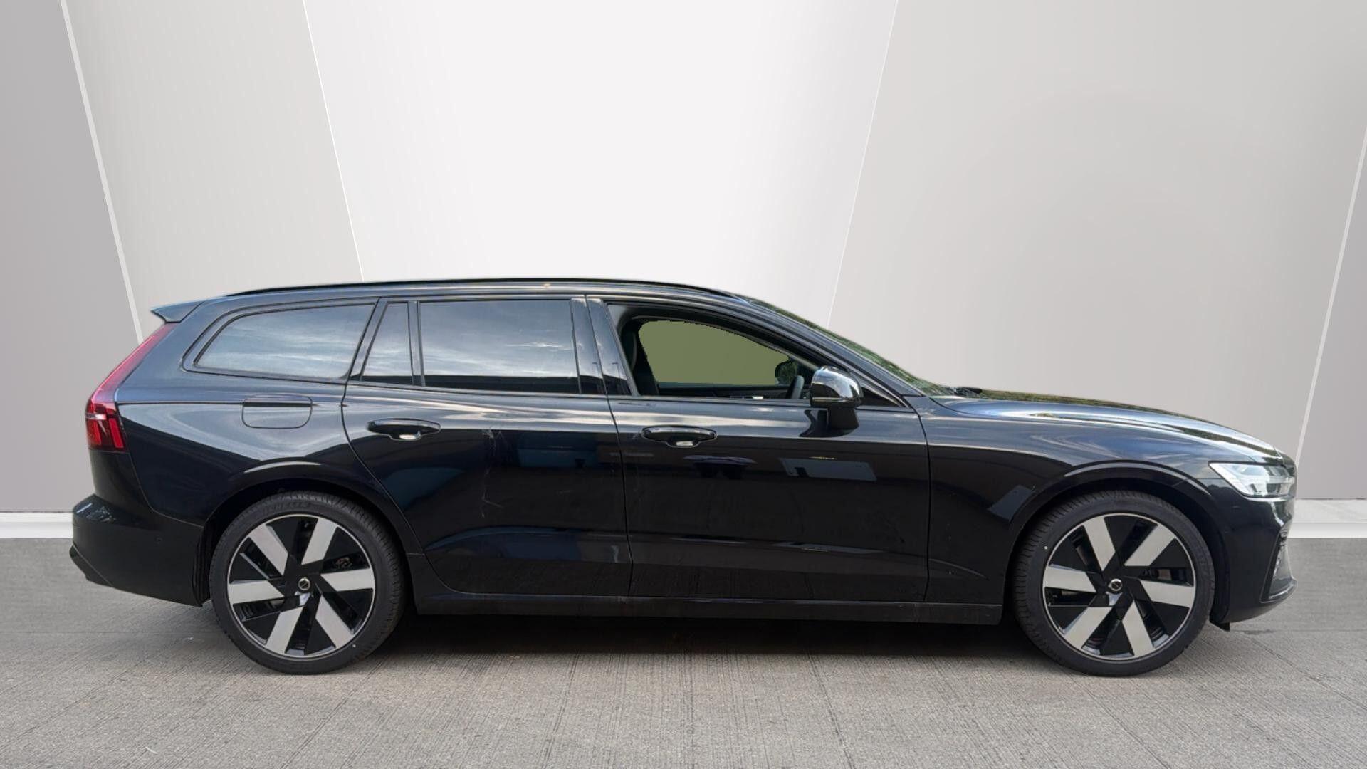 Main listing image - Volvo V60