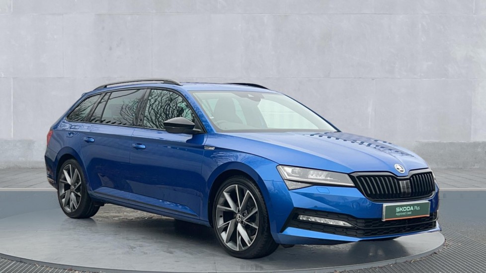 Main listing image - Skoda Superb Estate