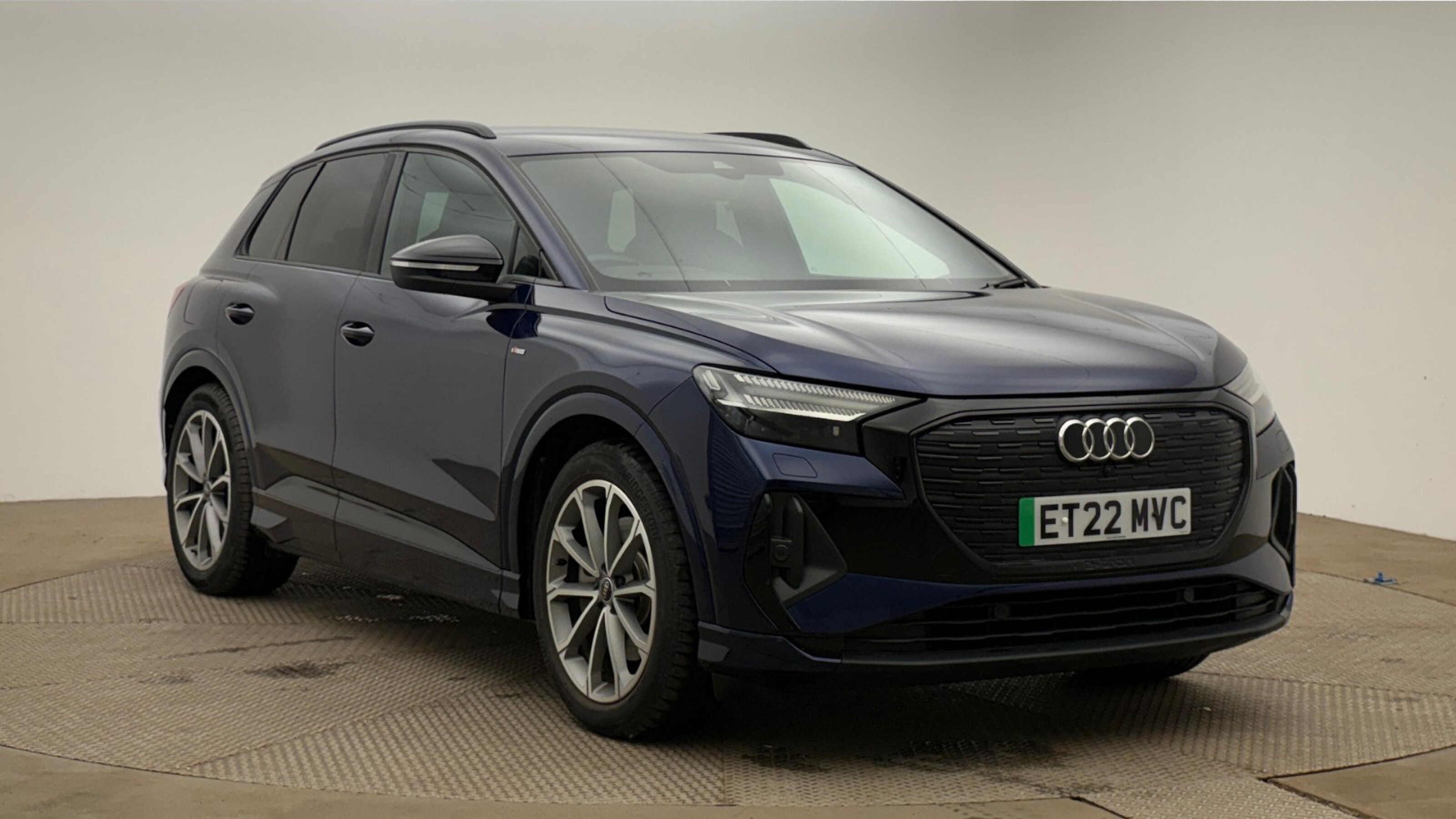 Main listing image - Audi Q4