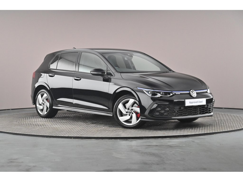 Main listing image - Volkswagen Golf GTE