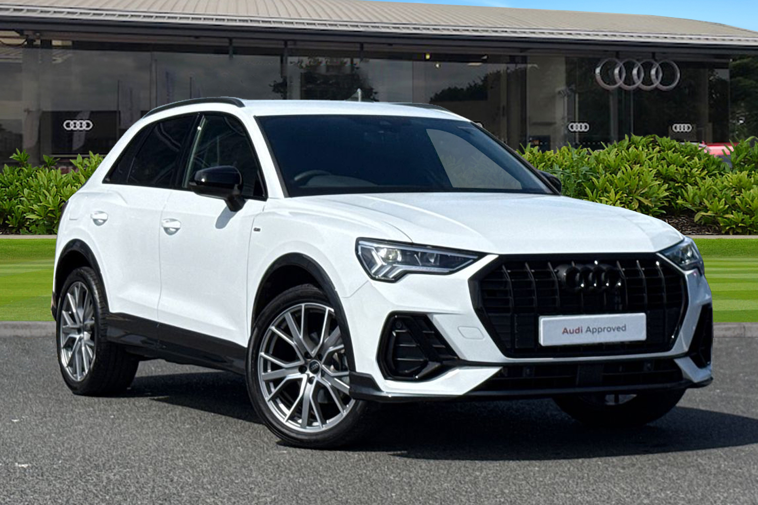 Main listing image - Audi Q3