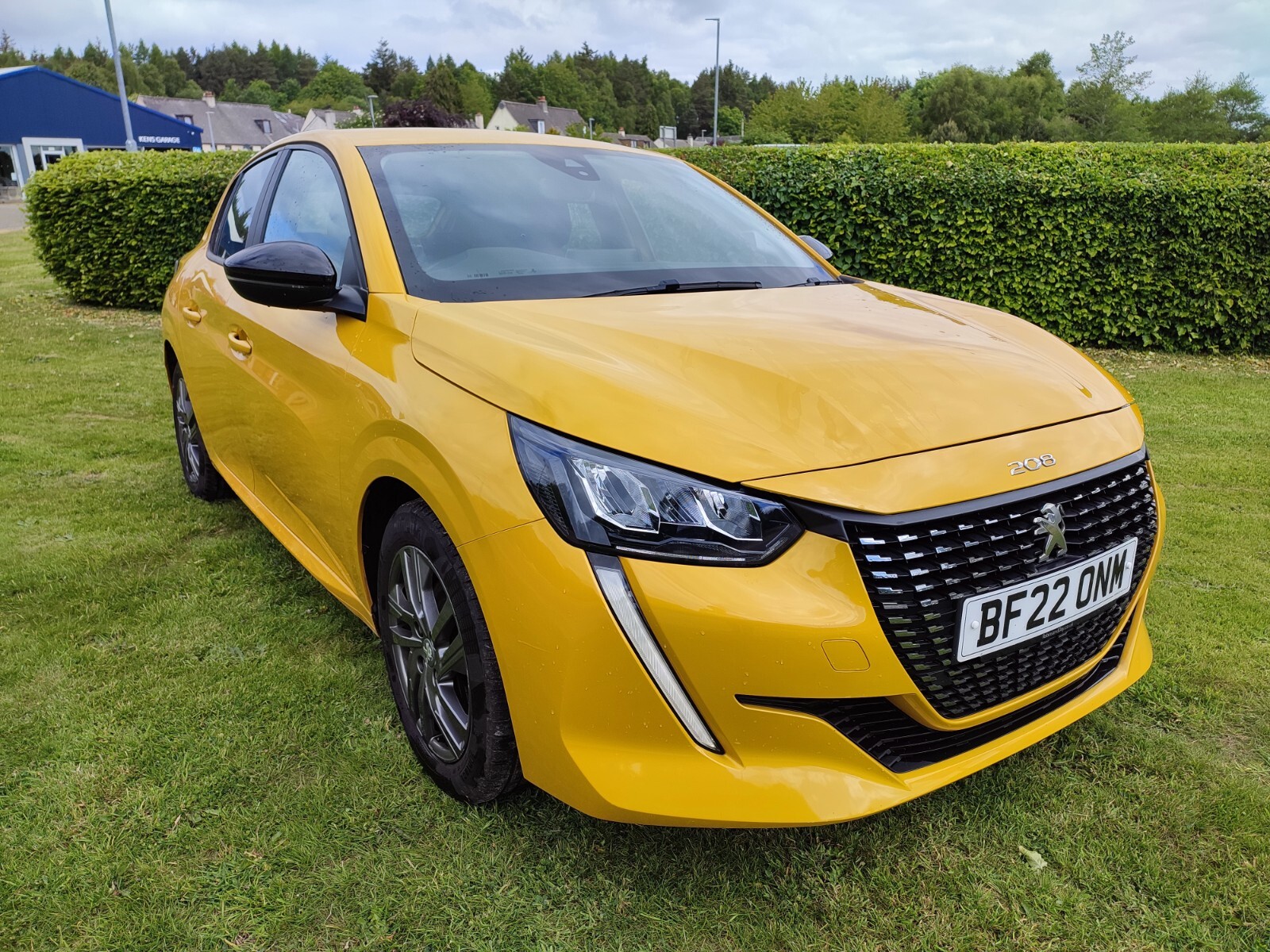 Main listing image - Peugeot 208