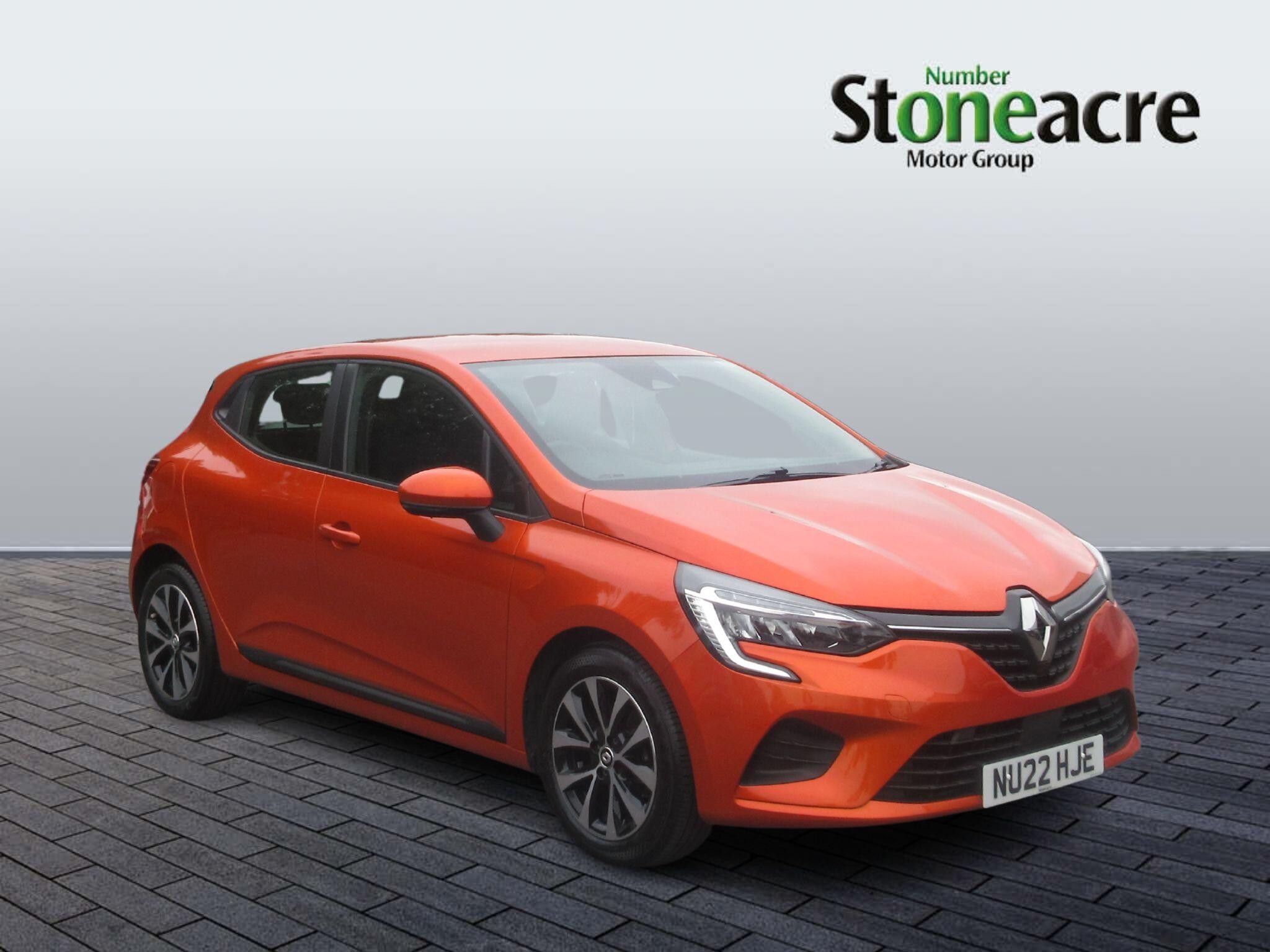 Main listing image - Renault Clio
