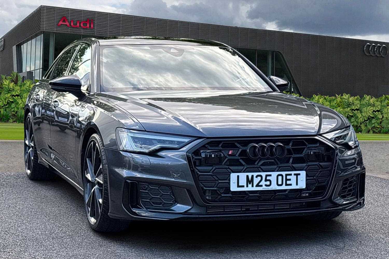 Main listing image - Audi S6