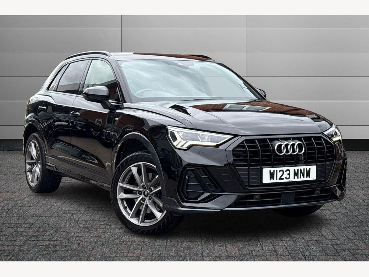 Main listing image - Audi Q3