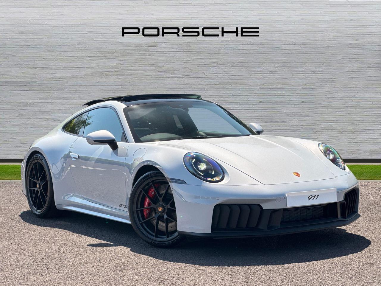 Main listing image - Porsche 911