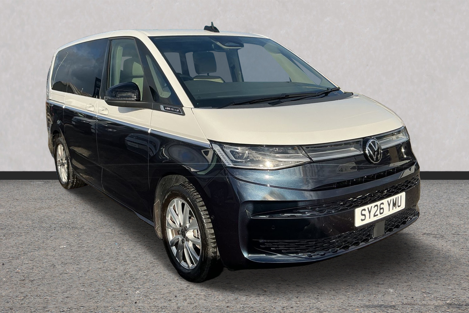 Main listing image - Volkswagen Multivan