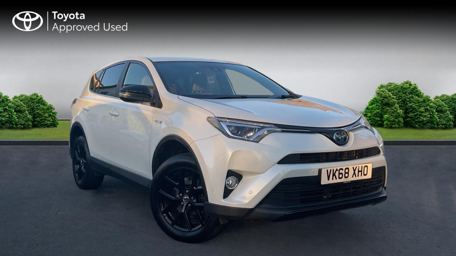 Main listing image - Toyota RAV4
