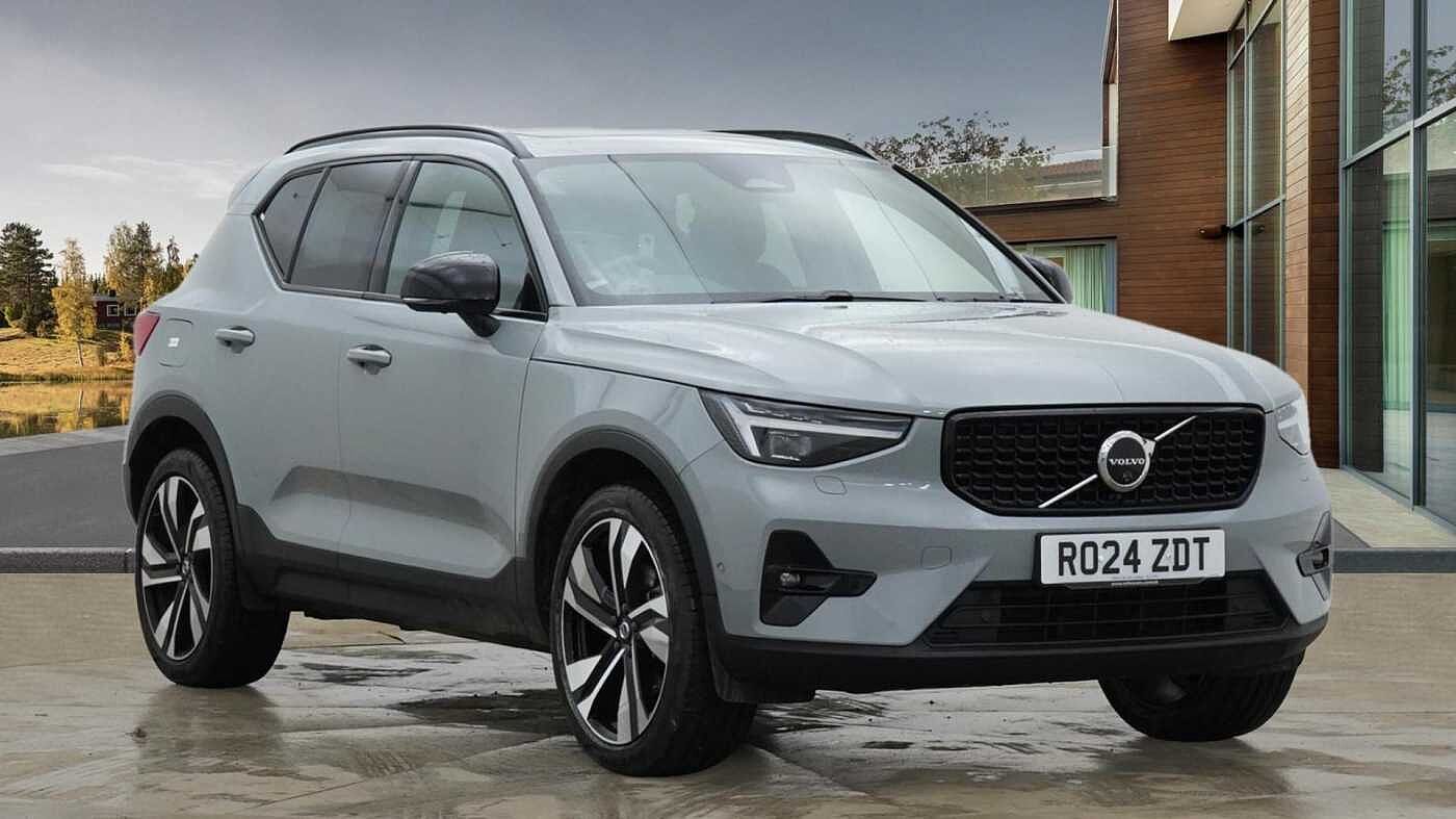 Main listing image - Volvo XC40